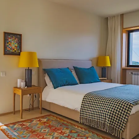 Casa Do Outeiro Casa de Férias *